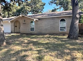1067 Winterwood Dr, Lewisville, TX 75067