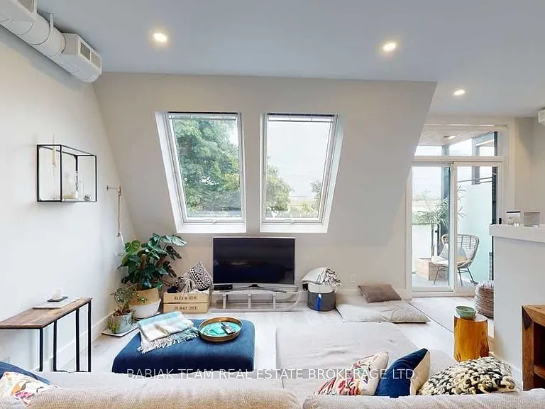 57 Vine Ave #301 — Photo 8