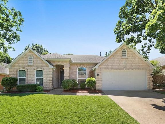 2nd image of 3813 Spanish Oak Dr