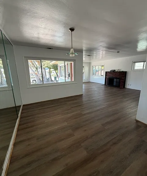 346 Grand Ave — Photo 2
