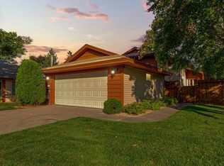 5328 Emerald Way, Apple Valley, MN 55124