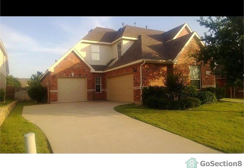 1st image of 8805 Red Oaks Dr