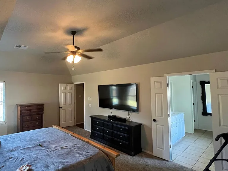 1805 E Jacksonville St — Photo 16