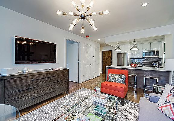 4th image of 525 Myrtle Ave #203