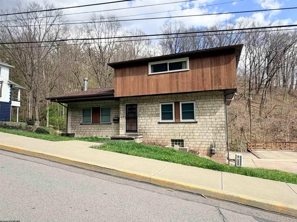 324 8th St, Morgantown, WV 26505