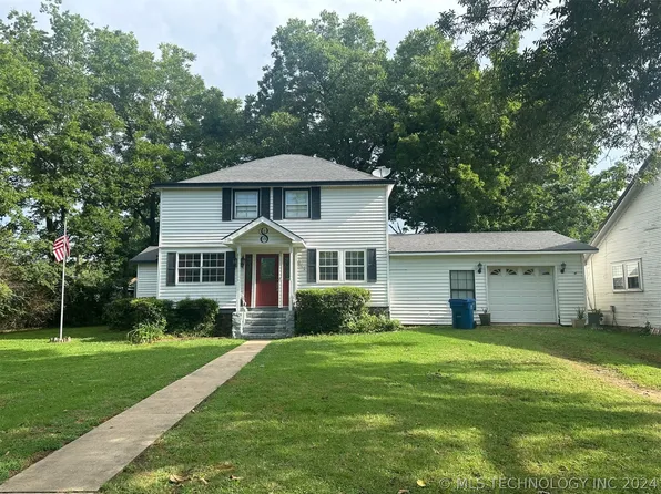 211 W Blair Ave, Wilburton, OK 74578
