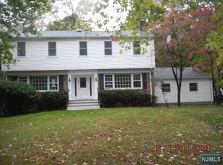 83 Mohawk Ave, Norwood, NJ 07648