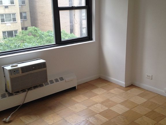 3rd image of 330 E 46th St APT 6E