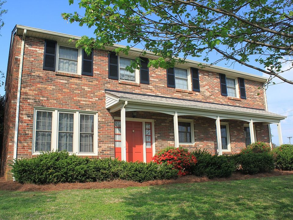 1st image of 812 Roseview Dr