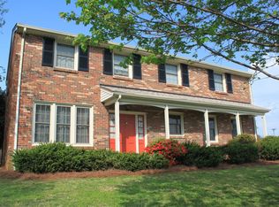 812 Roseview Dr, Nashville, TN 37206