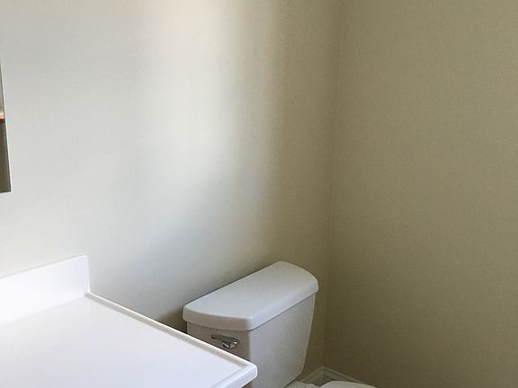 2nd image of 18 Montgomery St
