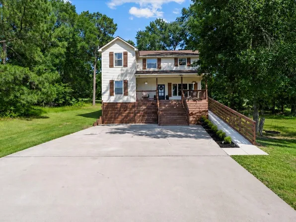 147 Wildwood Lake Dr N, Huntsville, TX 77340