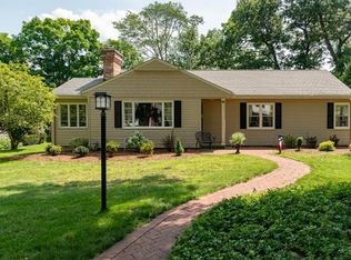 71 Hillcrest Ave, Longmeadow, MA 01106