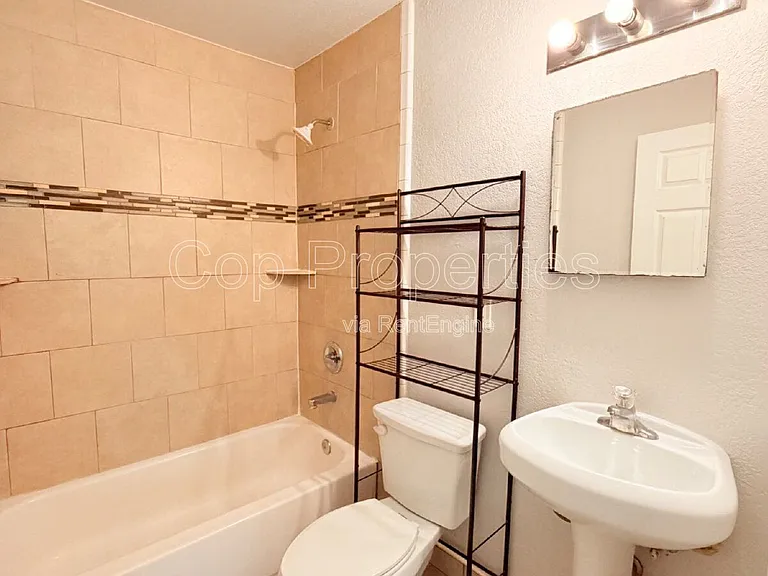 827 Dunwoodie Dr — Photo 10