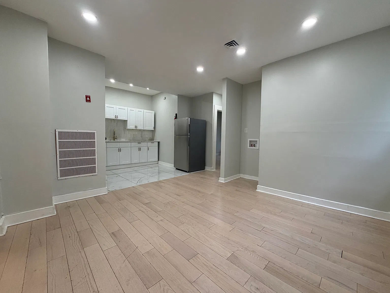 4 bed, 1200 sqft, $1,845 — Photo 1