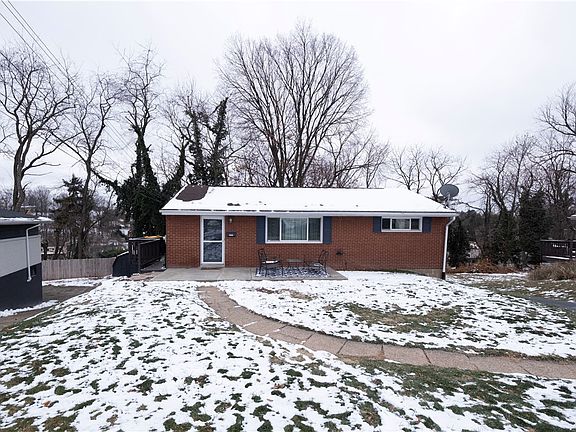 3rd image of 4660 Prescot Dr