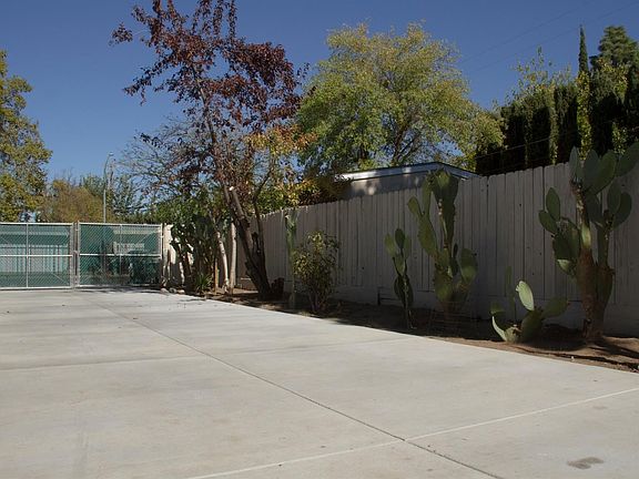 5th image of 5260 McKellar Ave