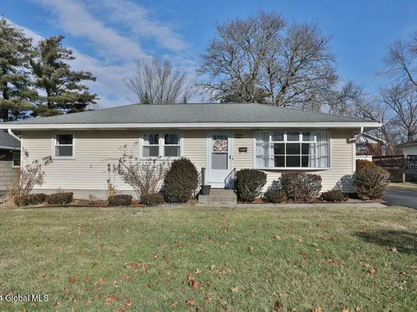 27 Farley Drive, Rensselaer, NY 12144