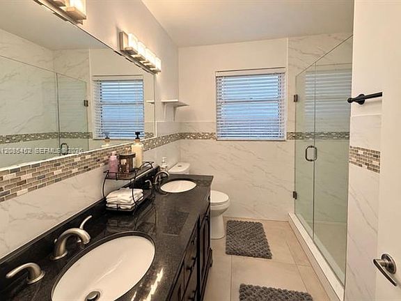 3rd image of 1721 SW 14th St #0