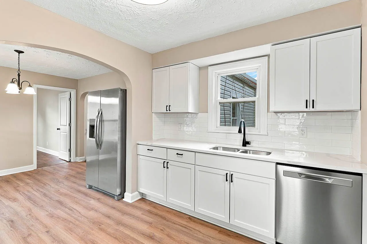 3 bed, 1079 sqft, $1,600 — Photo 2