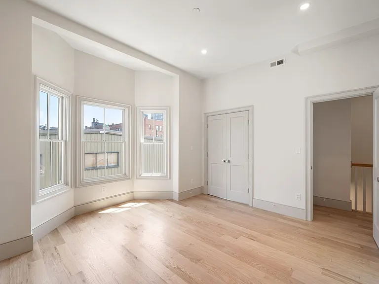192 Green St #192 — Photo 19