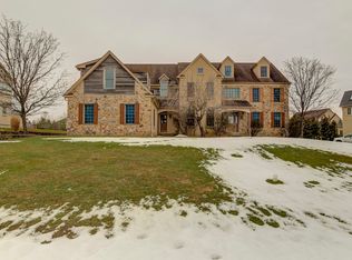 60 Windermere Dr, Blue Bell, PA 19422