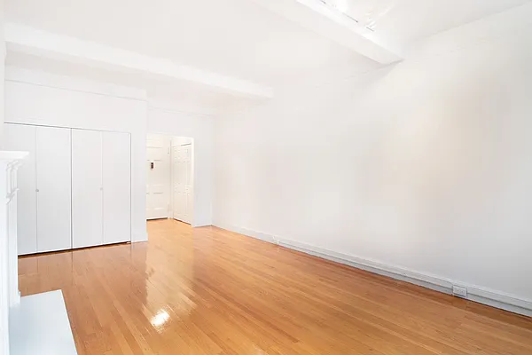 Rented by WAM Partners - William Moses Co. | media 21