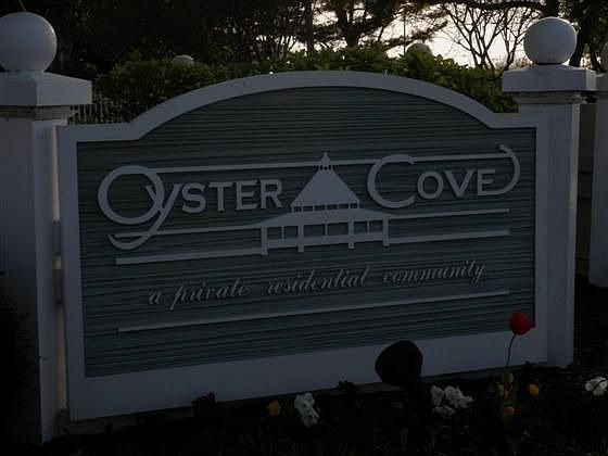 1st image of 633 Oyster Cove Dr