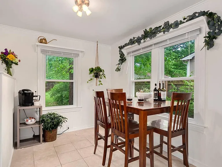 258 W Miller St — Photo 10