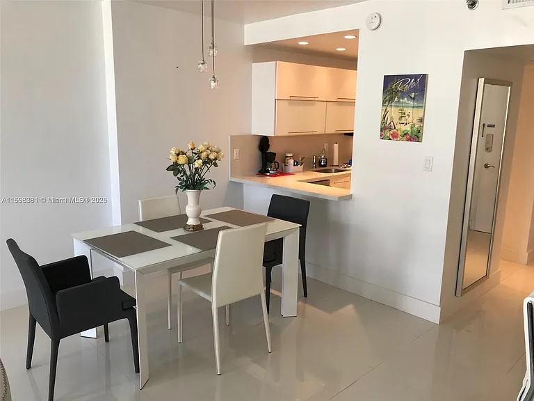 100 Lincoln Rd #808 — Photo 12