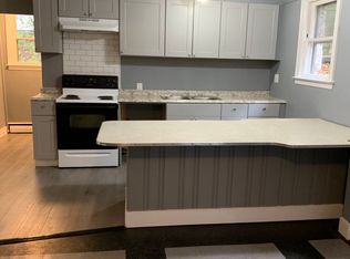 Charming 3-Bedroom Apartment in Midtown Kingston, Kingston, NY 12401