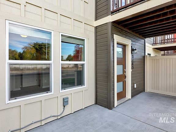 2nd image of 3143 N Network Ln