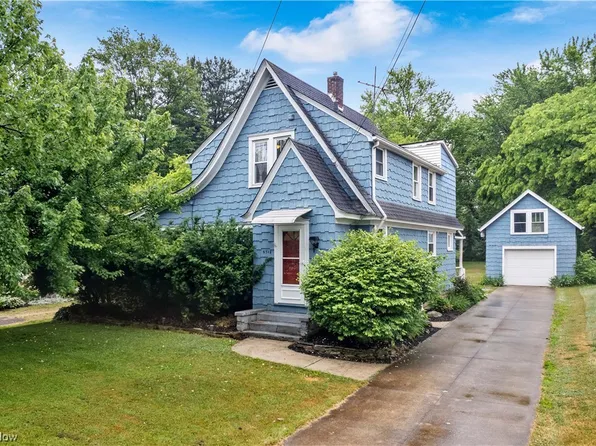 6345 Wall St, Ravenna, OH 44266
