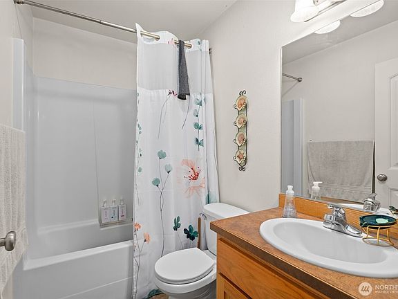 5th image of 901 344th Street