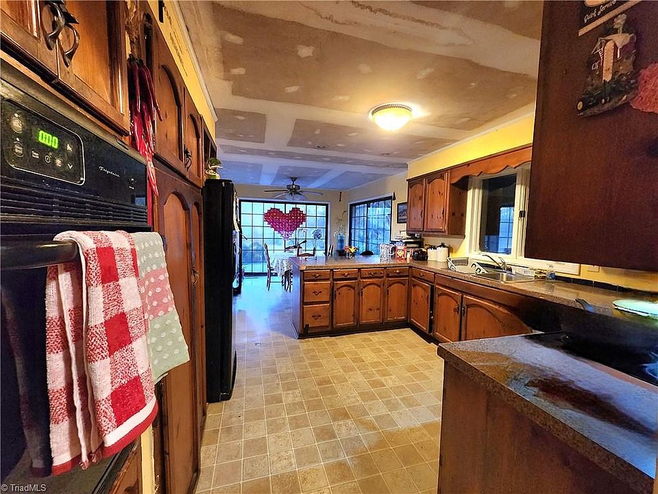 13th image of this home