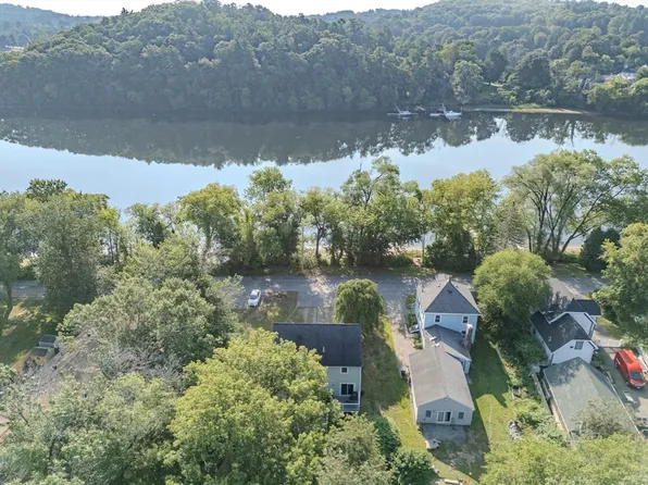 28 Coffin Ave, Haverhill, MA 01830
