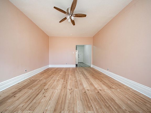 4th image of 25-80 23rd St Unit 2W