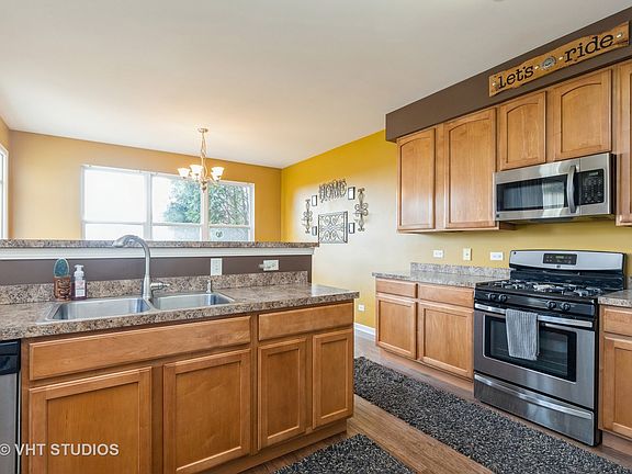 5th image of 2892 Brahms Ln