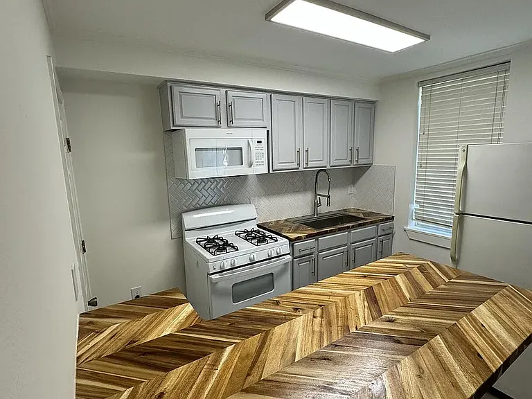4278 Oxford Ave #2 — Photo 1