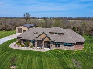 11033 E Timmons Rd, Centralia, MO 65240