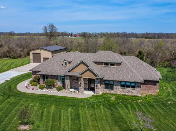 11033 E Timmons Rd, Centralia, MO 65240