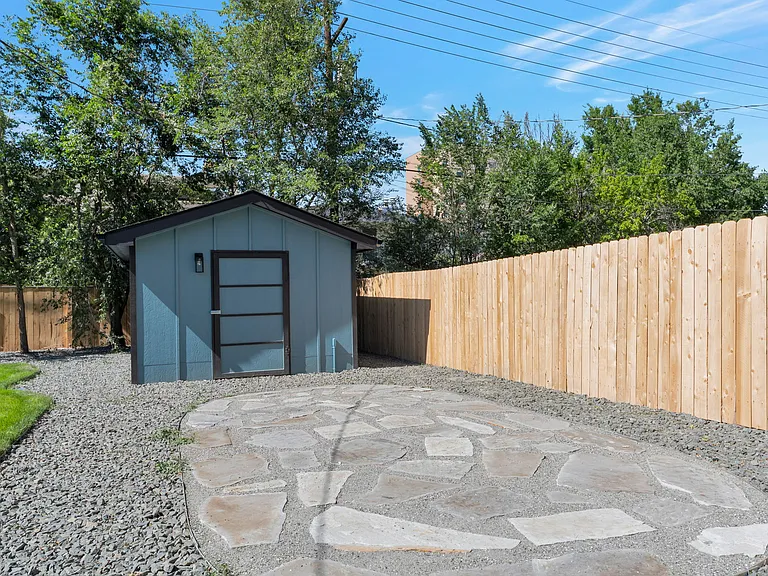 13185 E 13th Ave — Photo 6