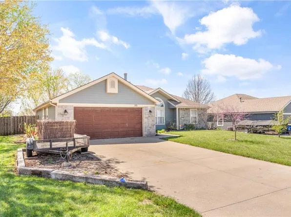 315 W 26th St, Eudora, KS 66025