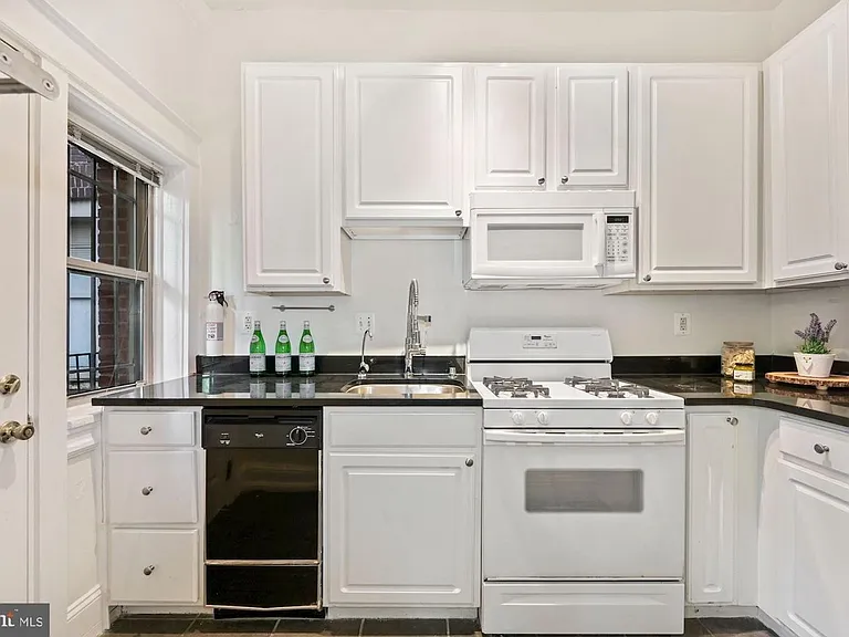 1833 S St NW #3 — Photo 6