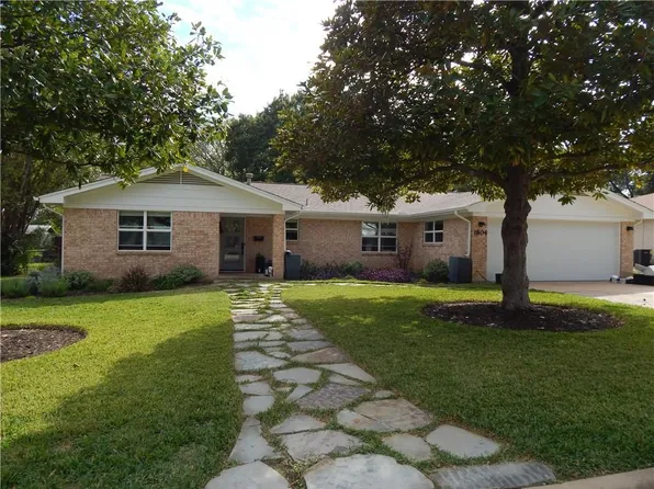 1804 E 18th St, Georgetown, TX 78626