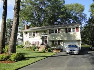 16 Haynes St, Walpole, MA 02081