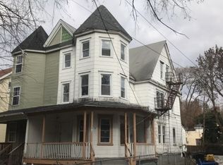 810 Carteret Ave, Trenton, NJ 08618