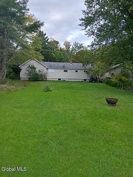 2nd image of 880 Ridge Road
