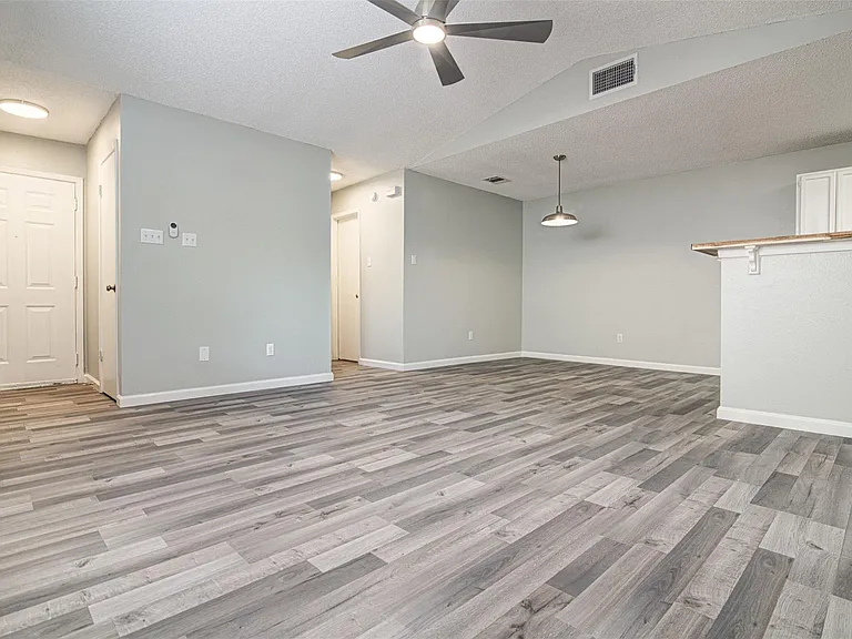 8112 W Gate Blvd #A — Photo 4