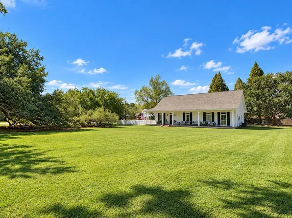 13081 Bluff Rd, Geismar, LA 70734